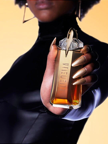 Alien Goddess Mugler